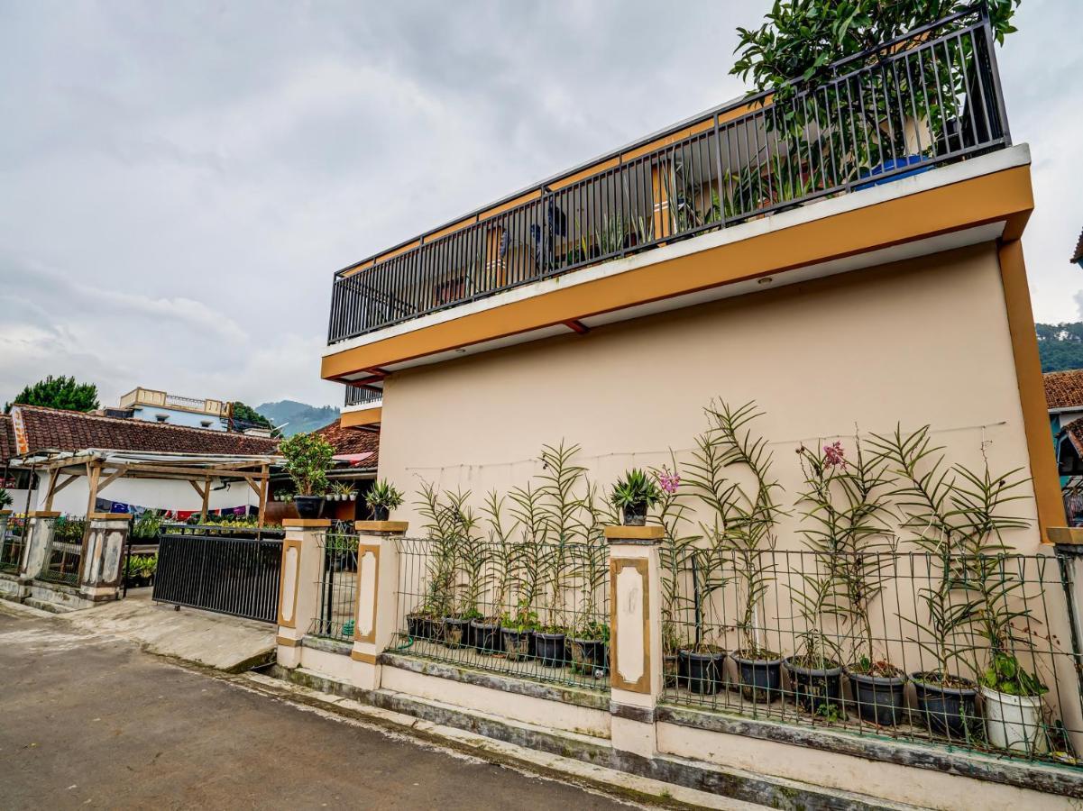 Oyo Homes 91014 Eco Tourism Desa Cibodas Areng 2 Syariah 2*