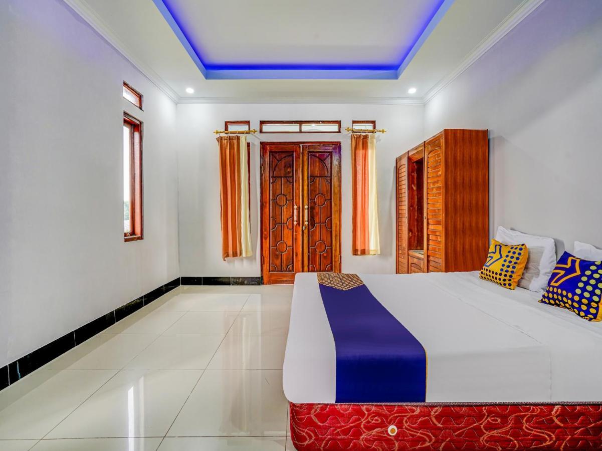 Oyo Homes 91014 Eco Tourism Desa Cibodas Areng 2 Syariah 2* Bandung