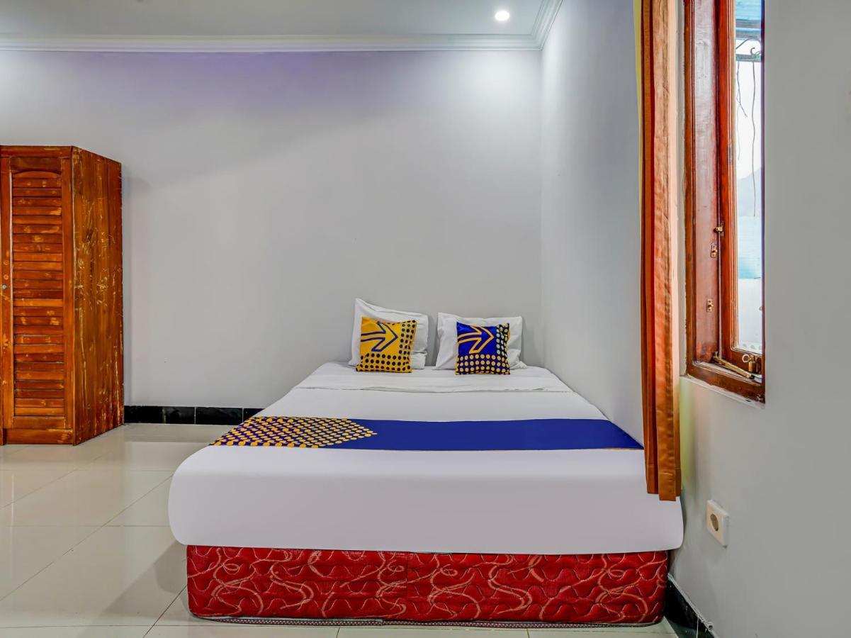 Oyo Homes 91014 Eco Tourism Desa Cibodas Areng 2 Syariah Hotel